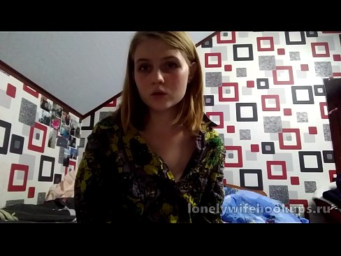 ❤️ Xwendekarê ciwan blonde ji Rûsyayê ji dîkên mezintir hez dike. Porno li porno ku.sexafinkarasskaz.ru ❌